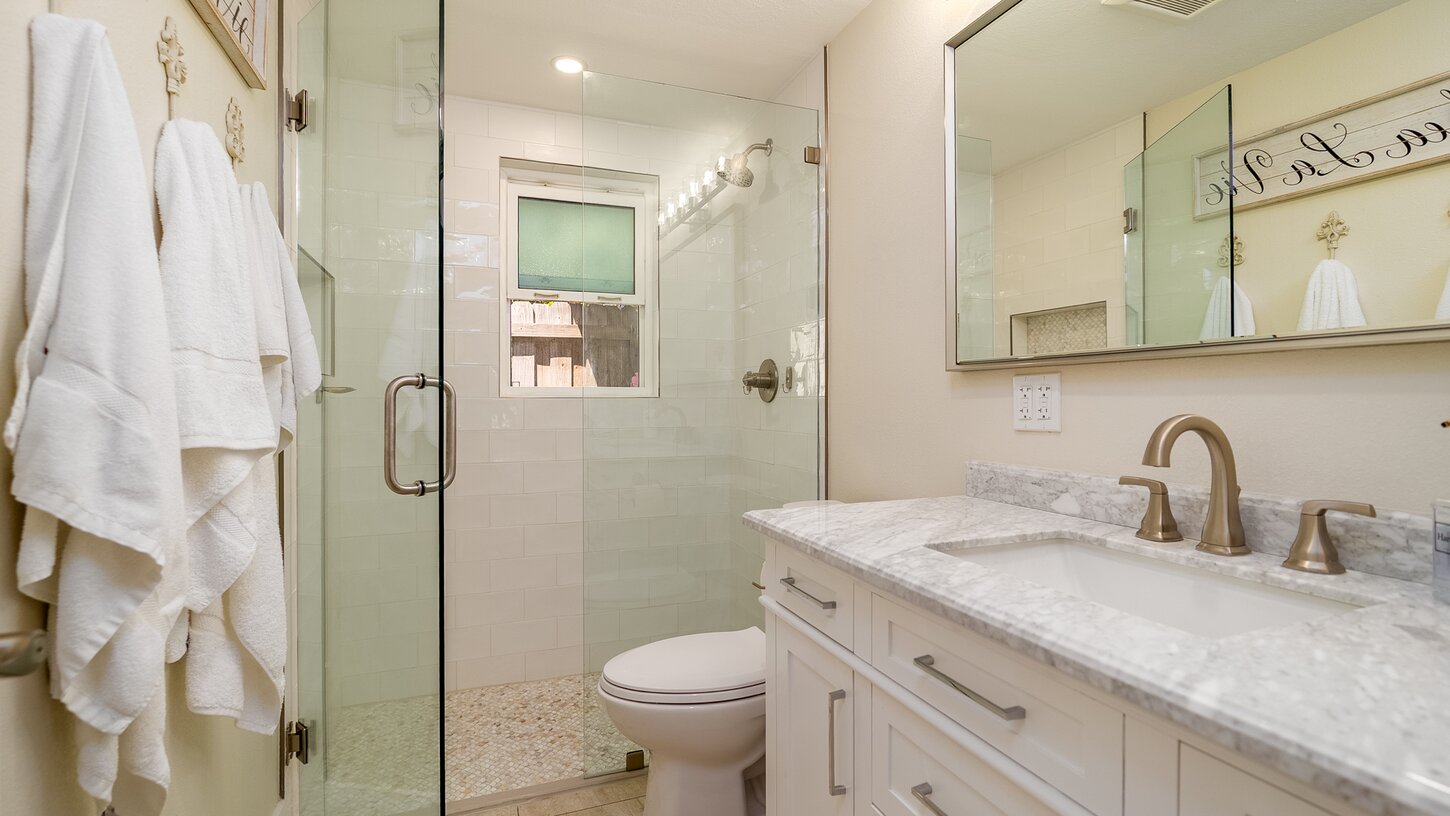 Main bathroom