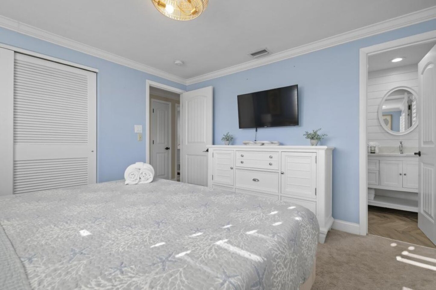 Master Bedroom (King)