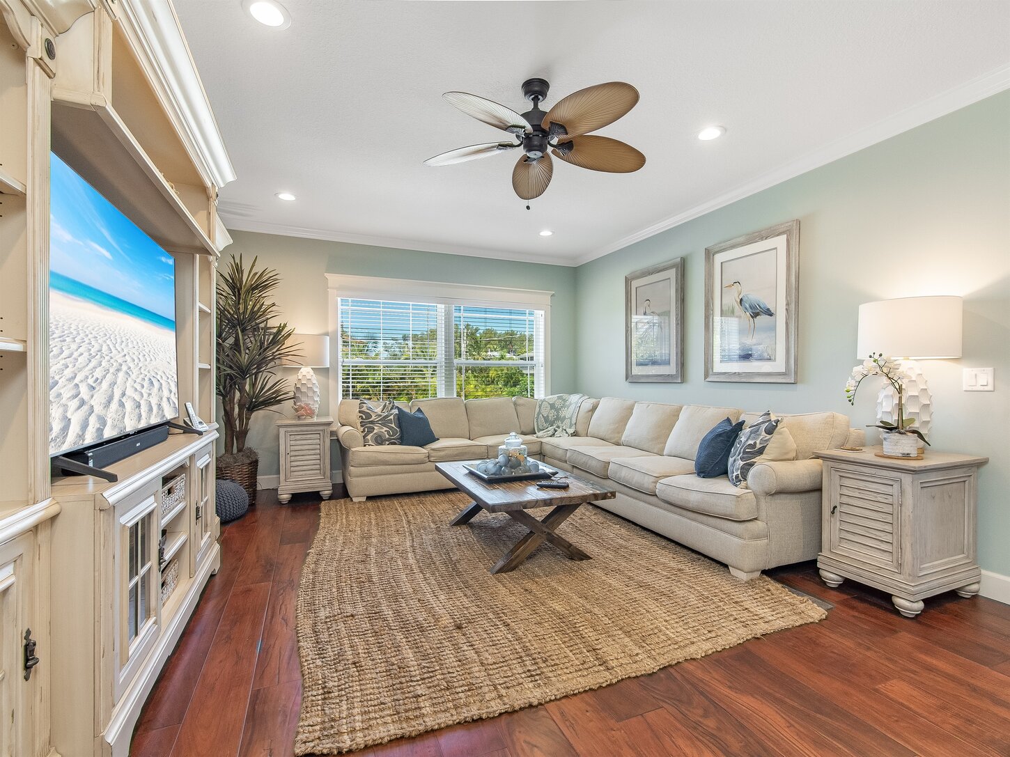 Comfortable living room with plenty of seating