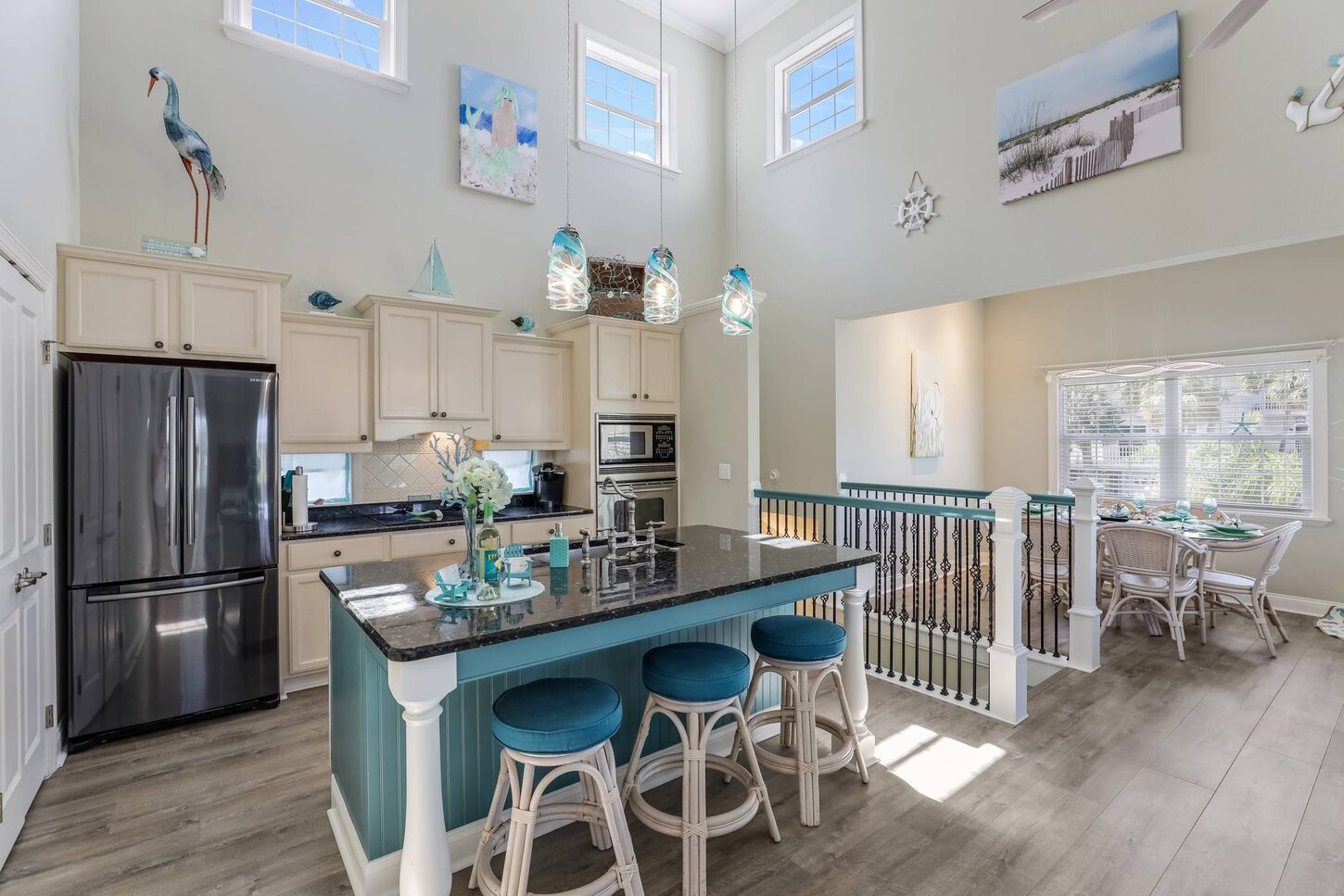 Extra counter top dining space