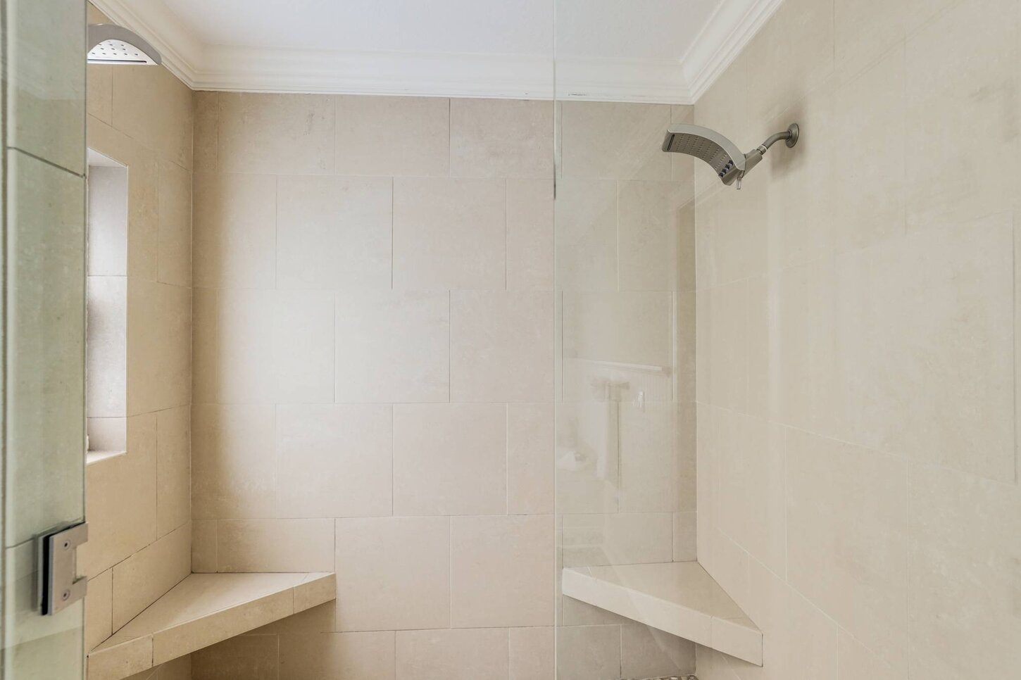 Dual shower heads