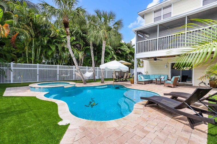Out of Office by Beach Boutique Rentals