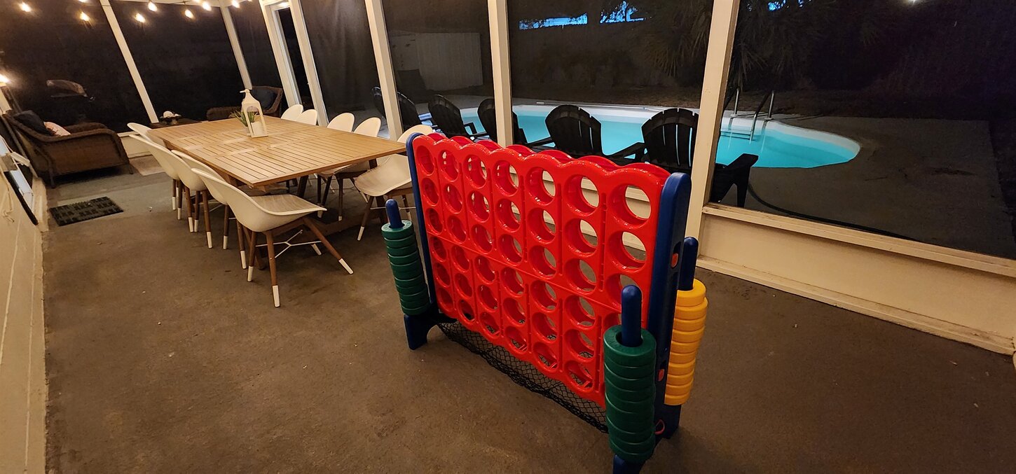 Who will Win at the jumbo Connect 4!