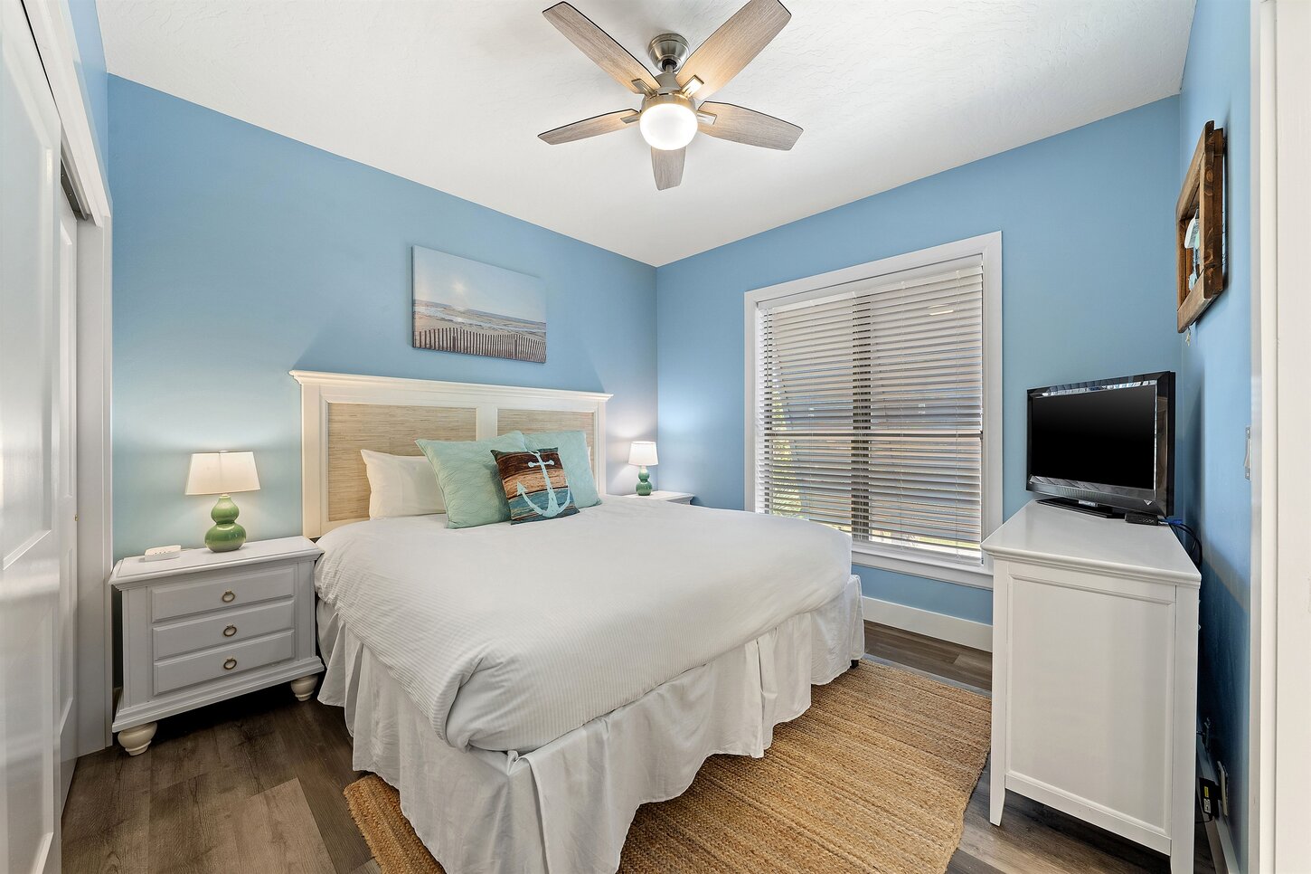 King Bedroom Left