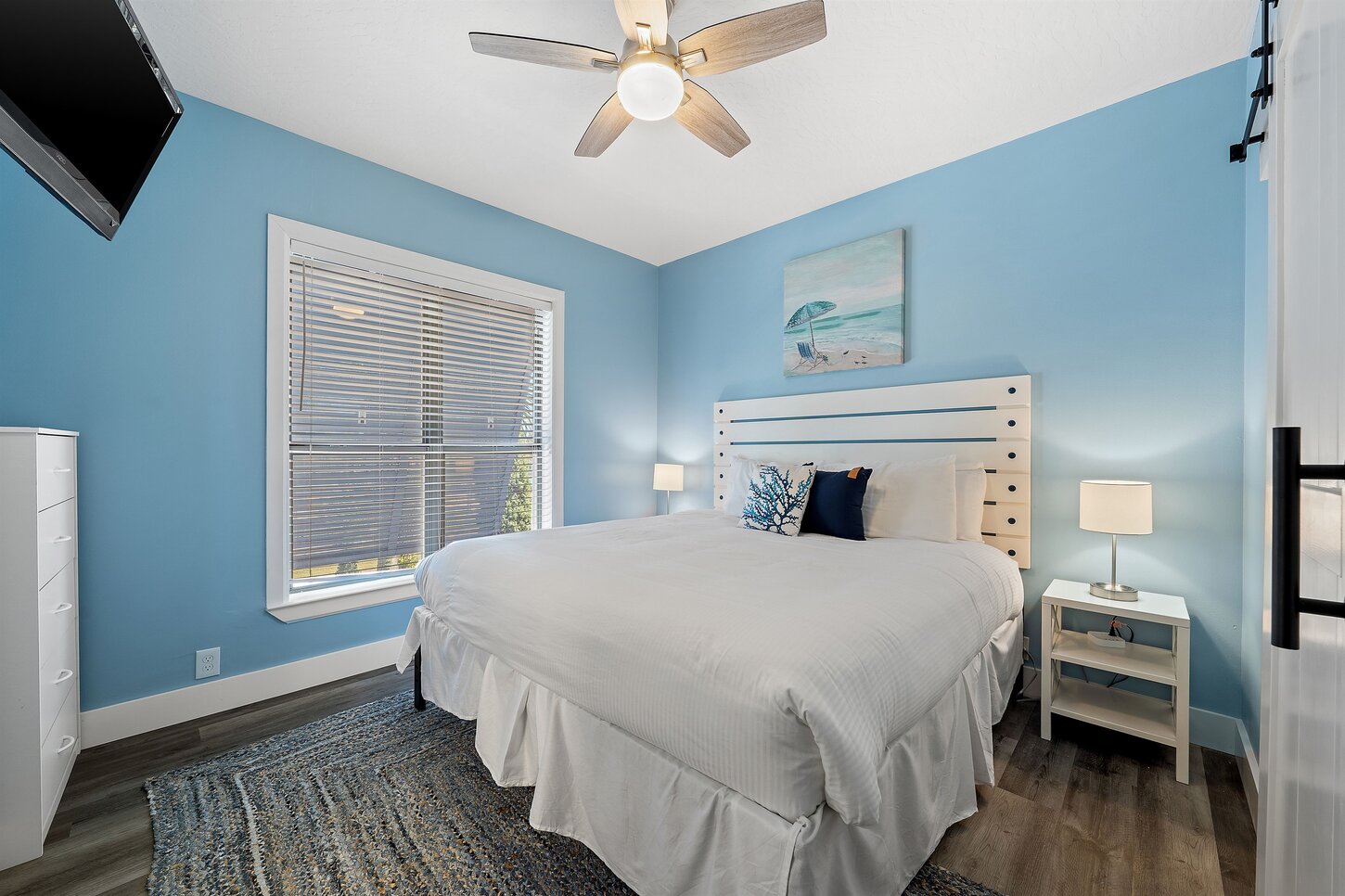 2nd Floor King Bedroom Right