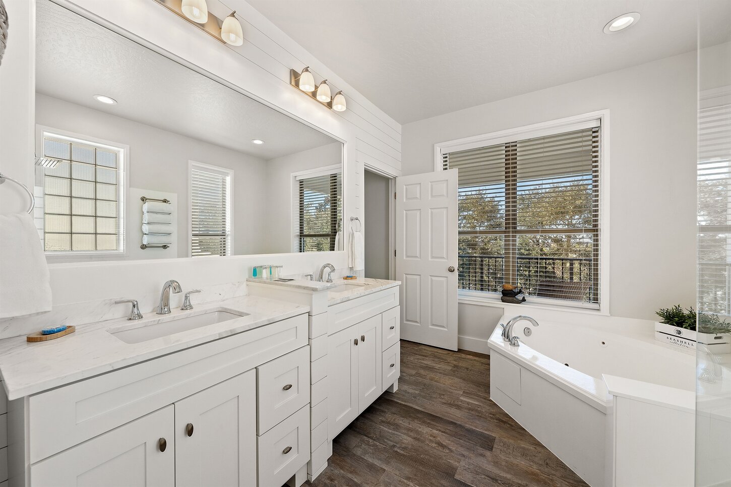 3rd Floor Master Bath