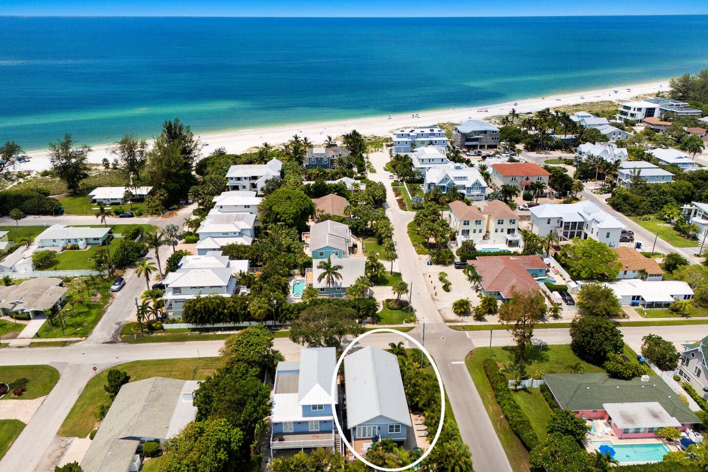 Only five houses to the sand