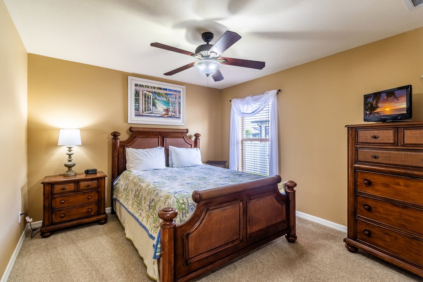 Guest bedroom
