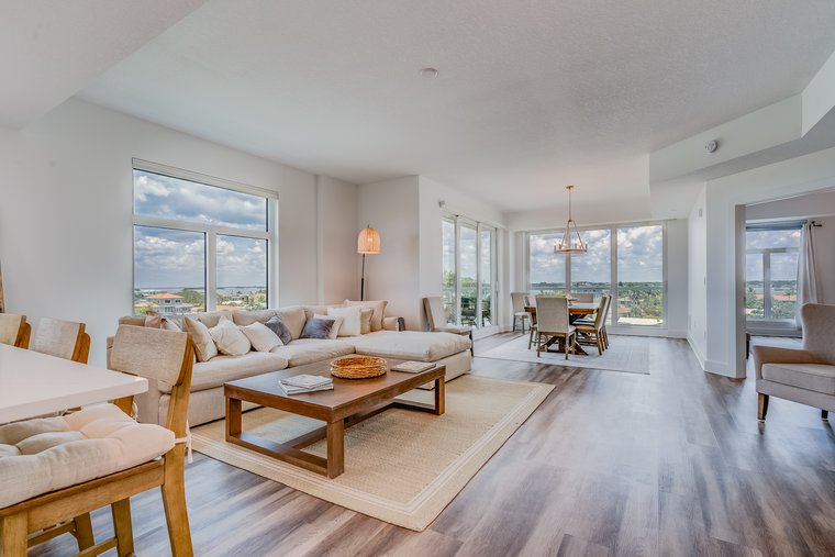 415 Island Way, Clearwater, Fl 