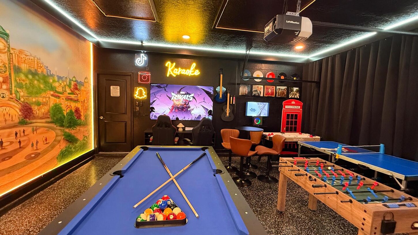  Step into a stylish game room featuring colorful murals, cozy seating, and socialready spaces made for TikTok, Instagram, and Snapchat .