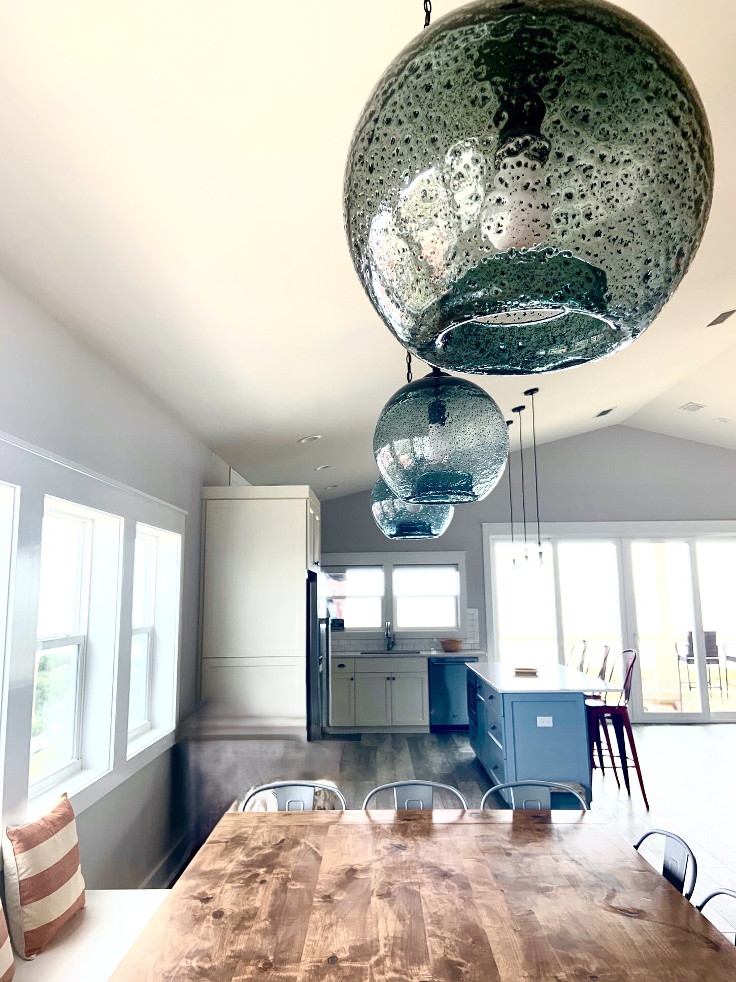 Dining room pendants can be dimmed
