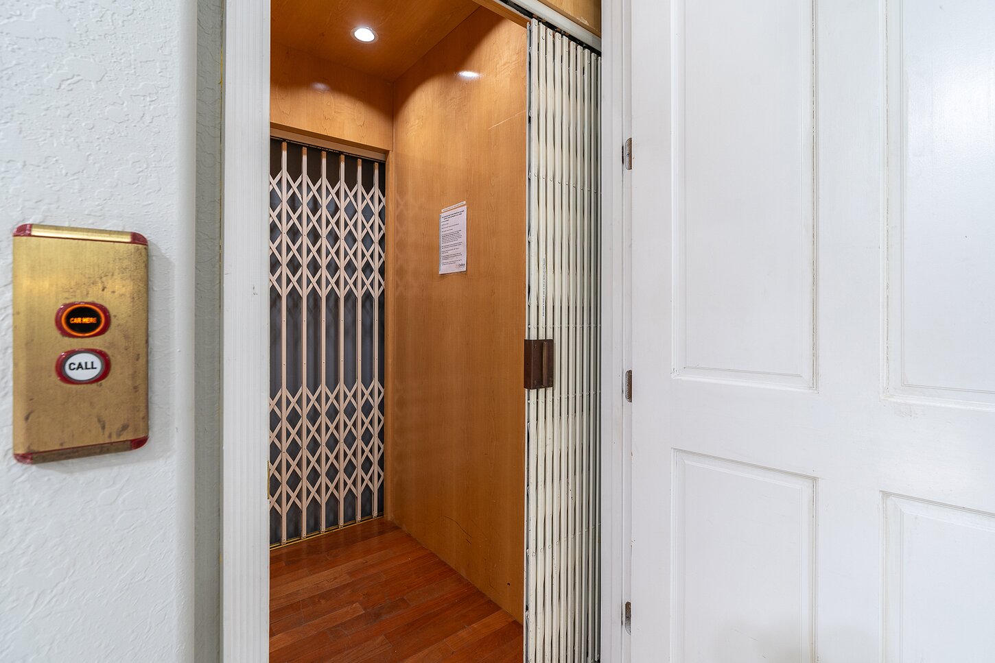 Elevator that takes you from the ground floor to the 3rd level deck