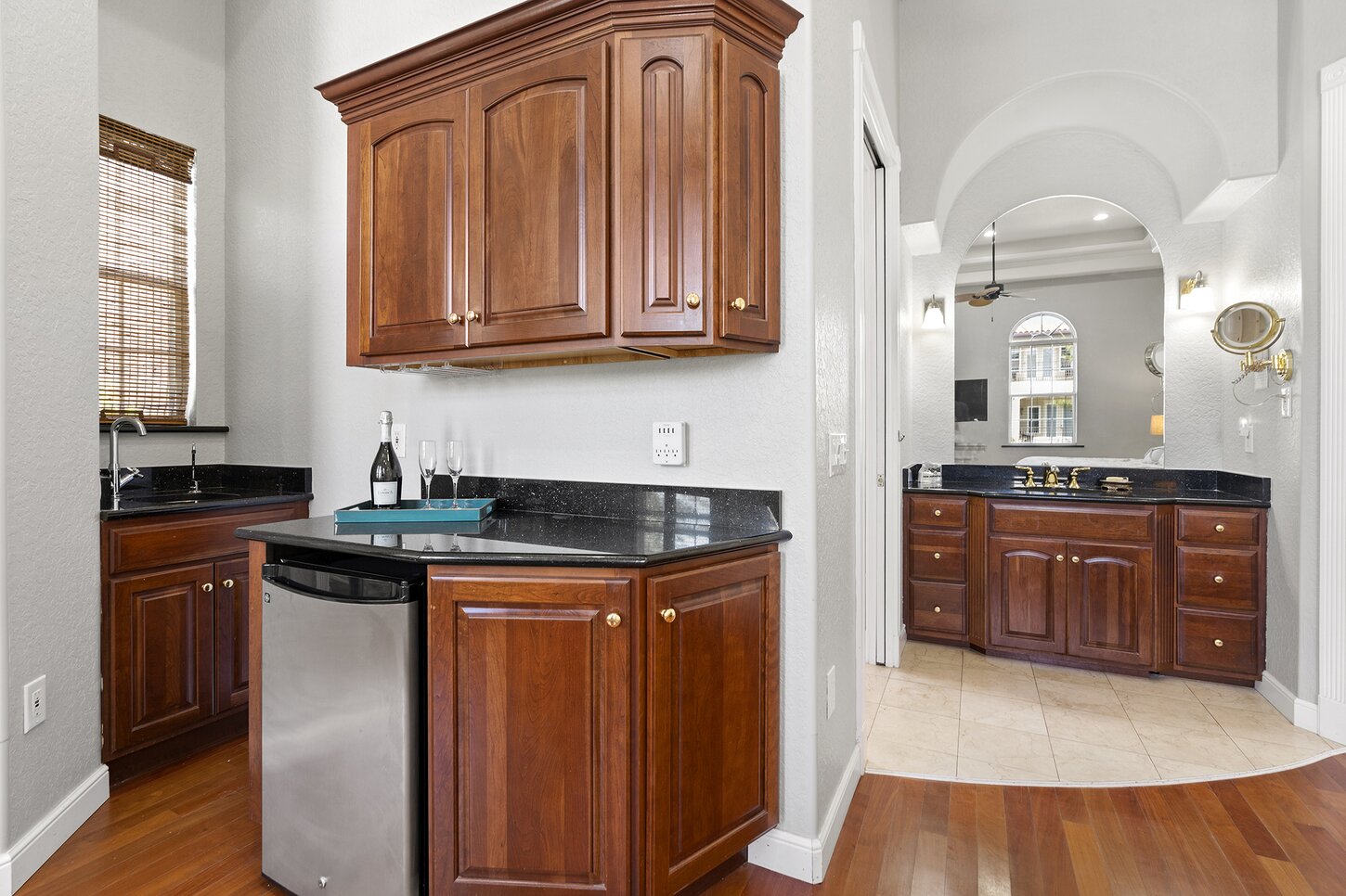 Suite 1  Wet Bar