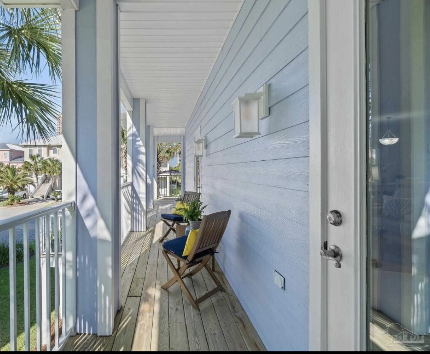 Side porch