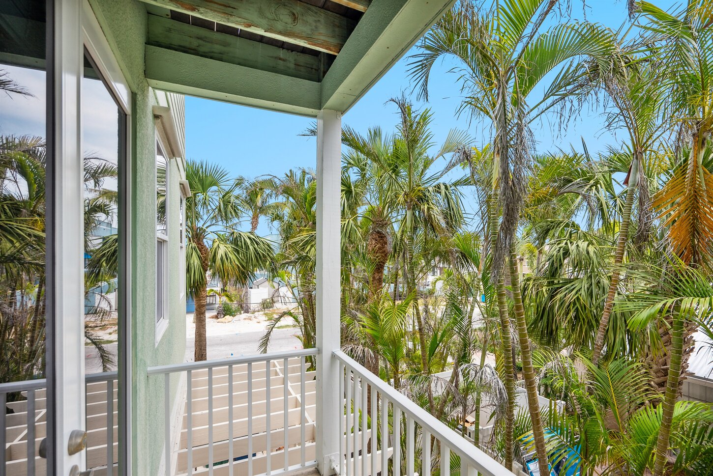 Private Queen Balcony