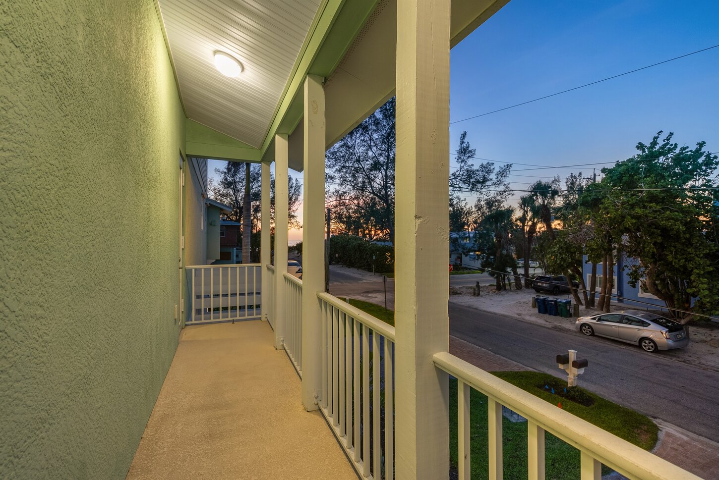 Private North King Balcony