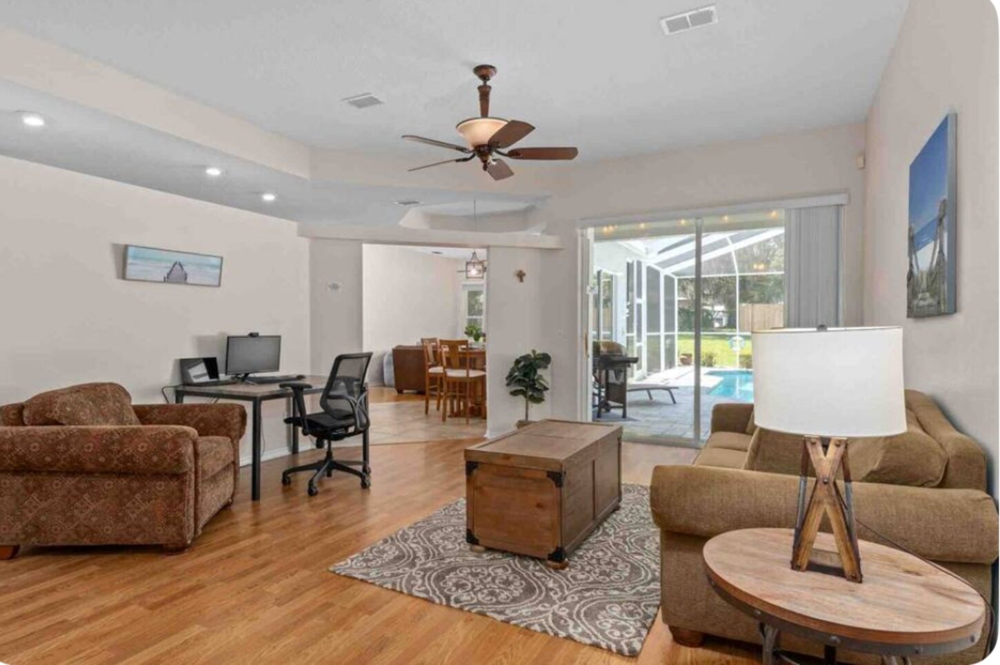 Make yourself at home in this open and roomy floor plan!   External 20