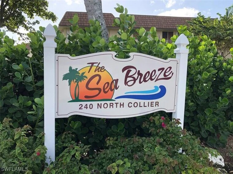 Marco Island Studio – Walk to Beach, Dining & Shops  (Short-term or year-long lease available) 