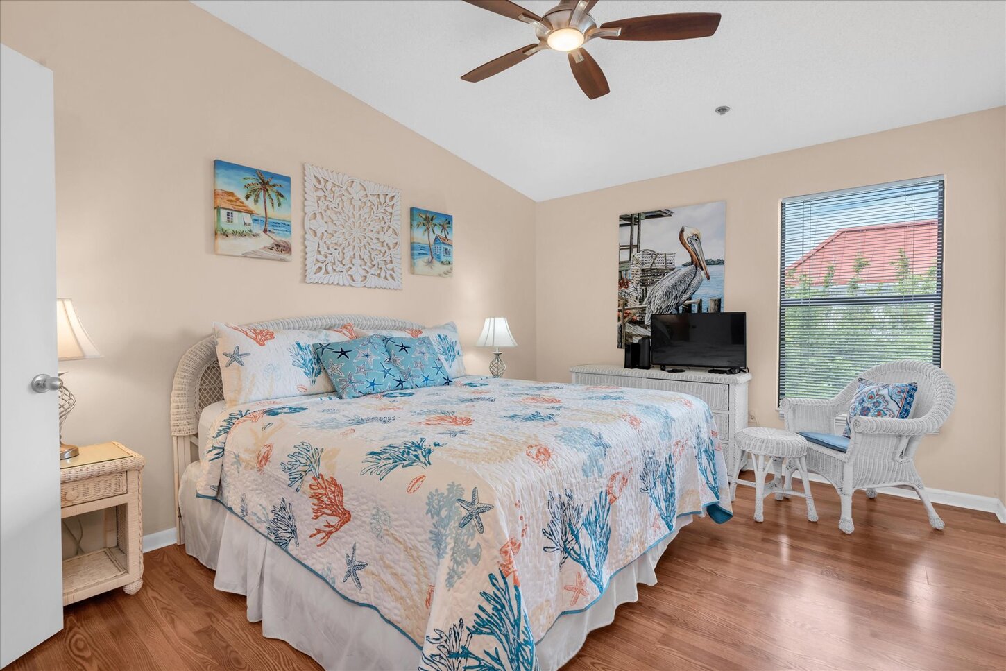 King size bedroom with private ensuite