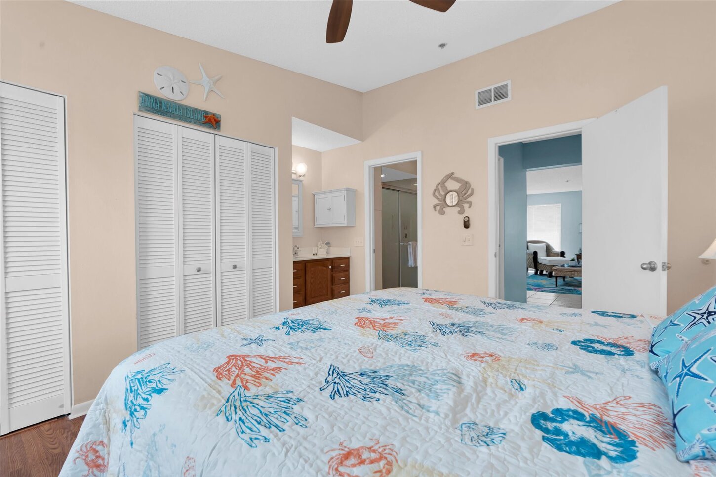 King size bedroom with private ensuite