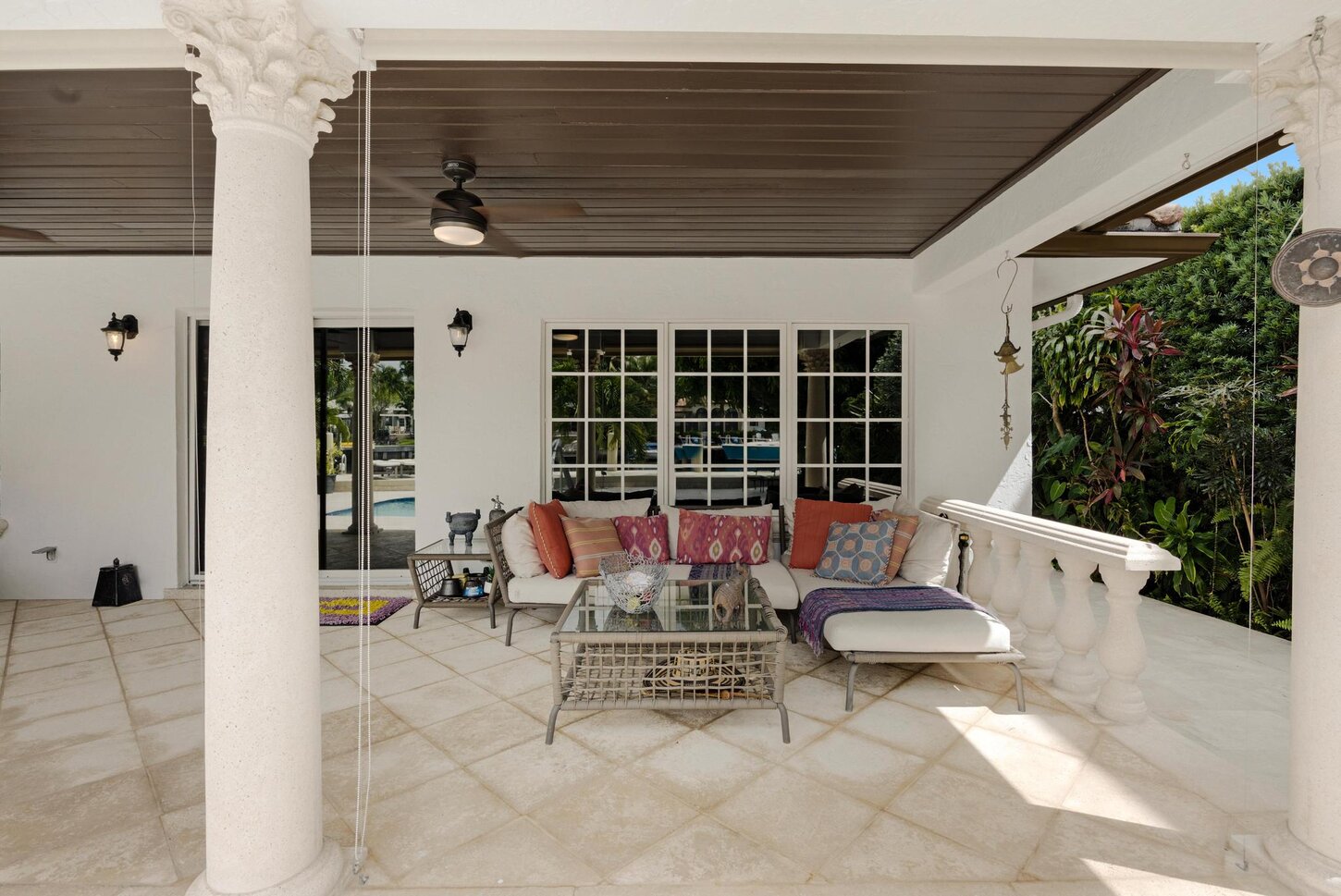 Florida Room, outdoor Ceiling covered 
