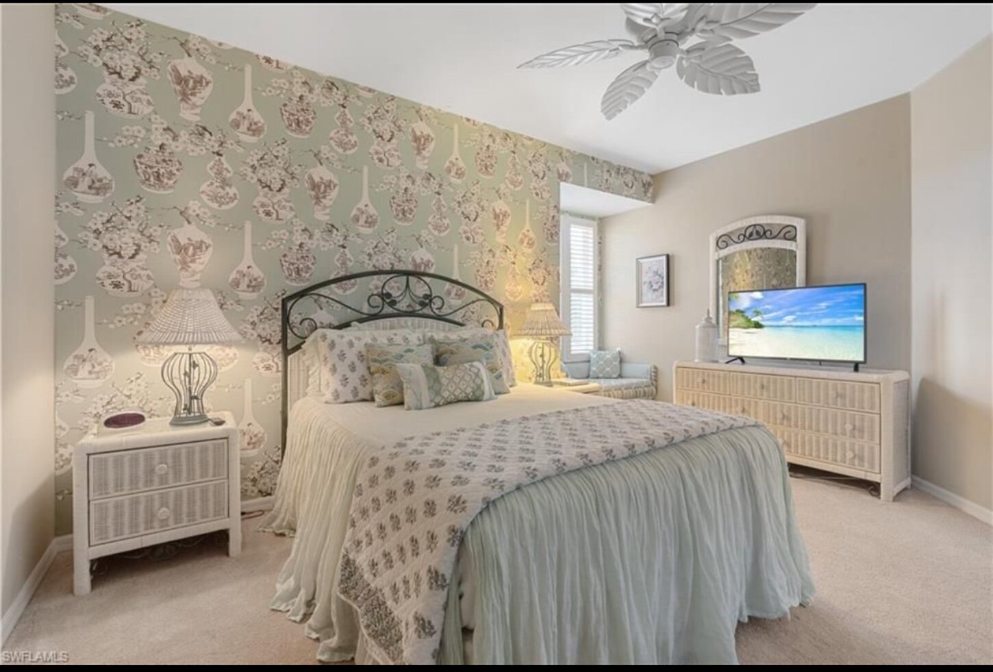 Queen Bedroom